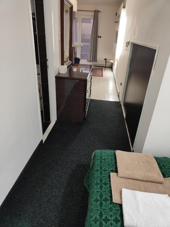 Fenix Appartement Belgrado Buitenkant foto